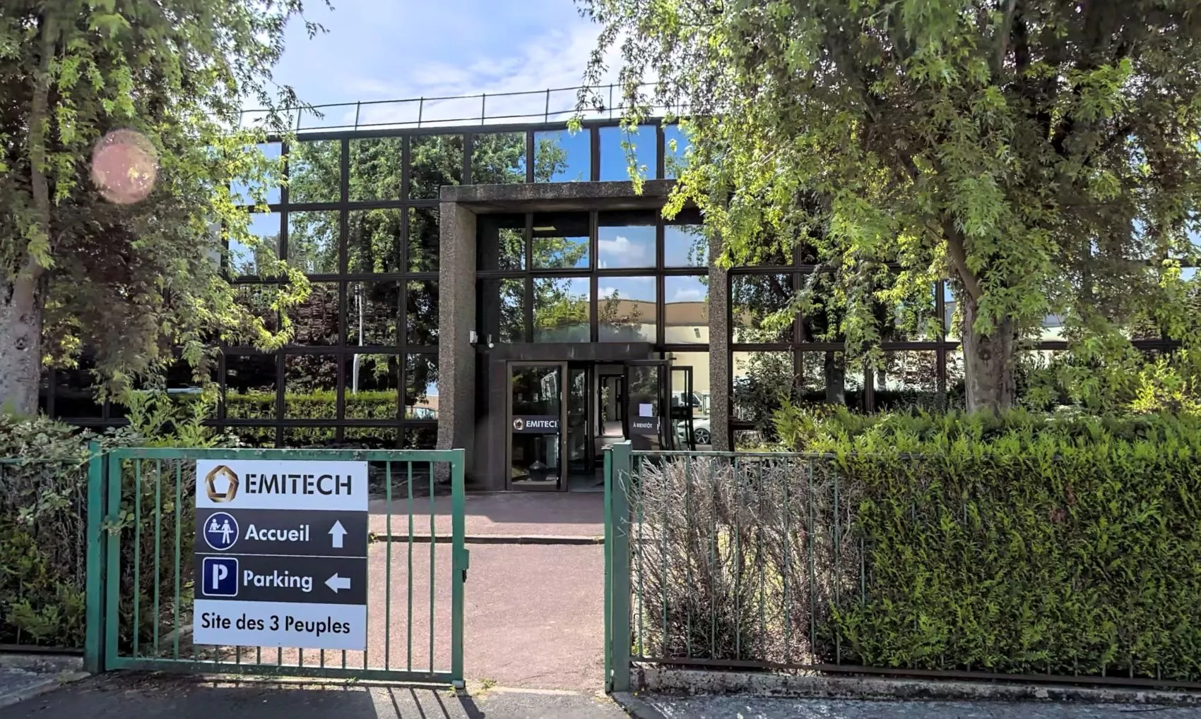 Centre Emitech Centre Emitech